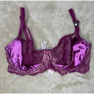 Victoria’s Secret Dream Angels Bra 32D Push-Up Without Padding Velvet Fuschia